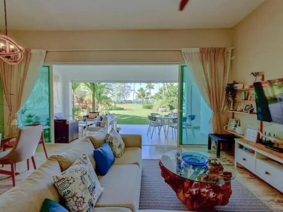 3 Bedroom Beach Front Playa Bonita Beach Aquamarine Building 102 Лас Терренас