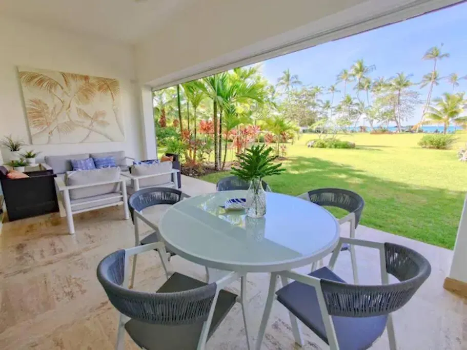 3 Bedroom Beach Front Playa Bonita Beach Aquamarine Building 102 Лас Терренас